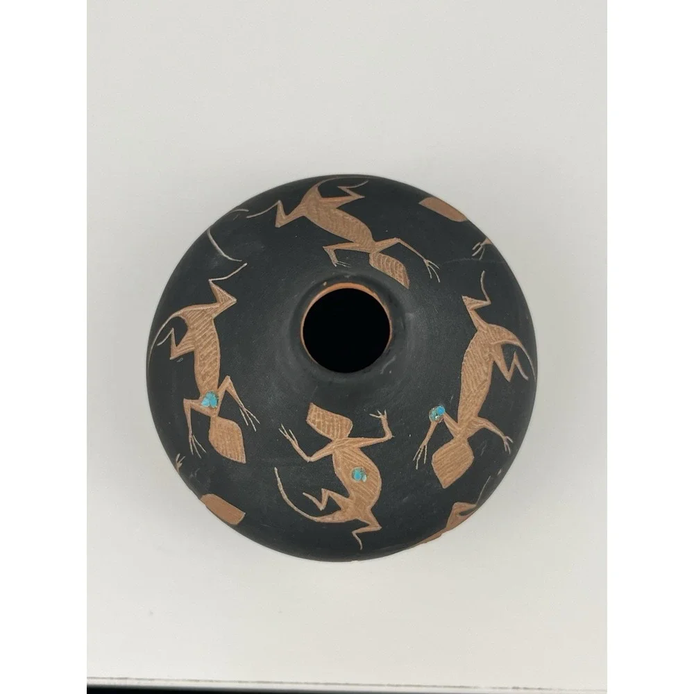 Kuutimaitsa Acoma Pottery Salamander Lizard Seed Pot Vase Black Turquoise Signed